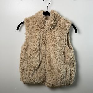Mini Boden | tan | faux fur vest